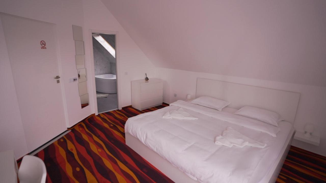 مبيت وإفطار Târgu-Mureş Vivo House المظهر الخارجي الصورة