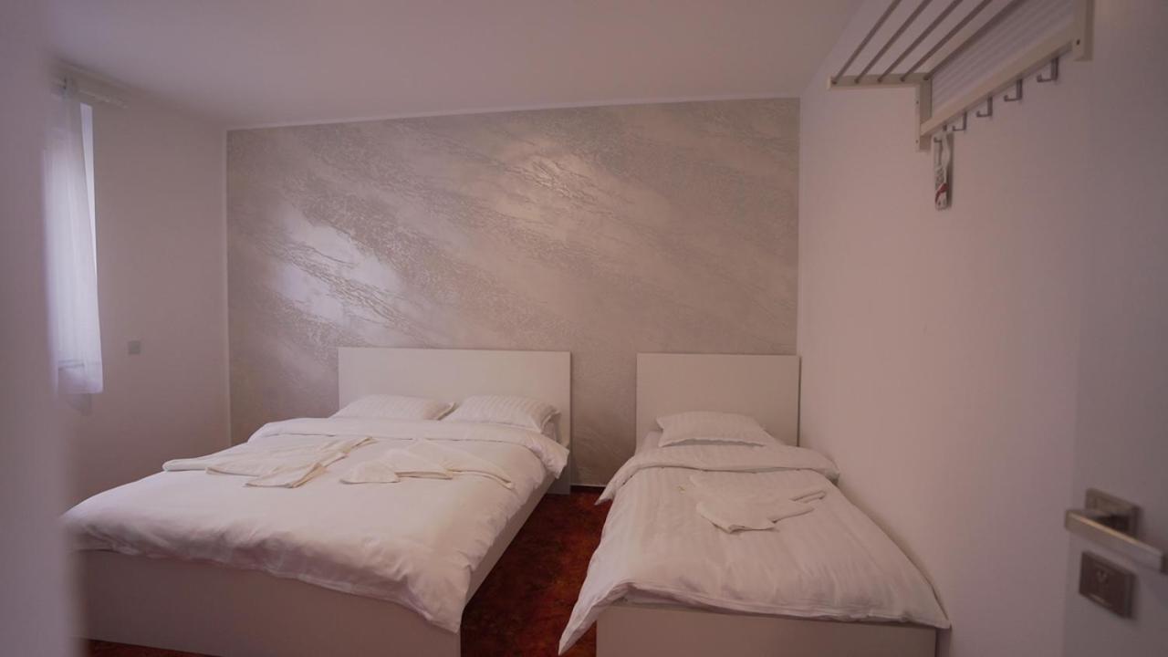 مبيت وإفطار Târgu-Mureş Vivo House المظهر الخارجي الصورة